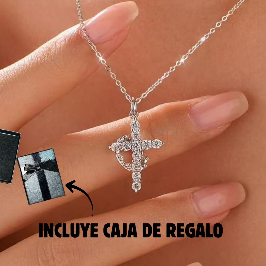 Collar Cruz y Corona plateado con caja